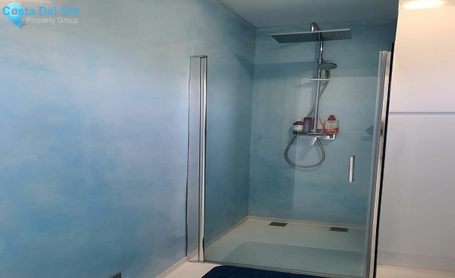 Middle Floor Apartment in Calahonda-1141117