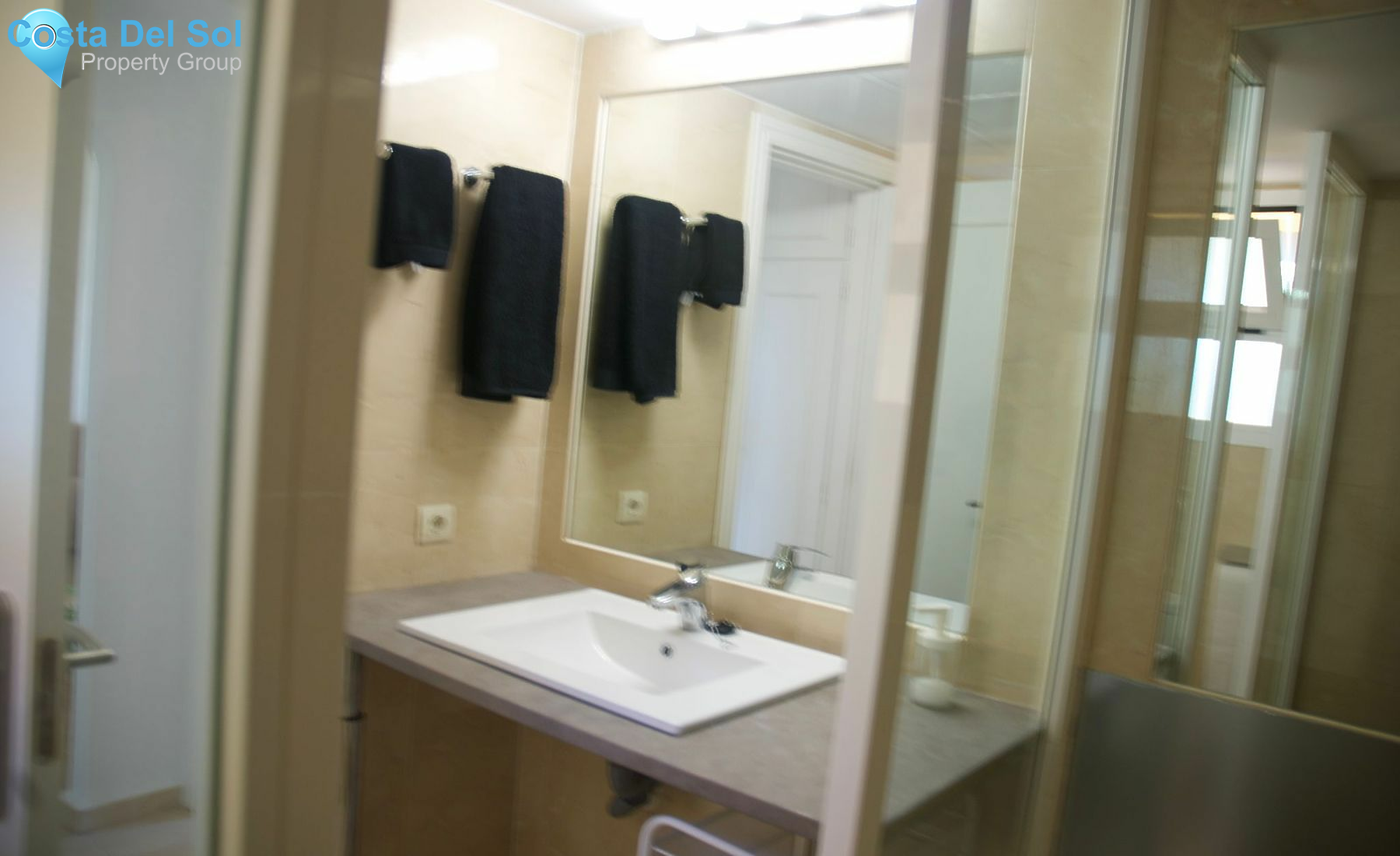 Middle Floor Apartment in Calahonda-1156886