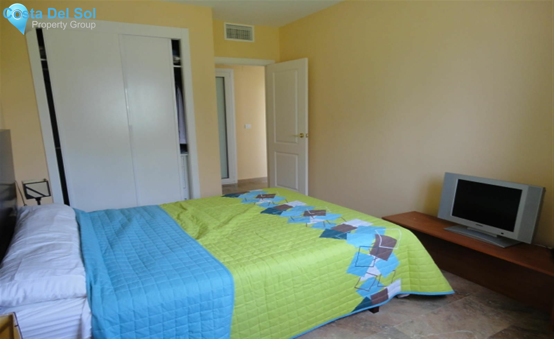 Middle Floor Apartment in Calahonda-1158167