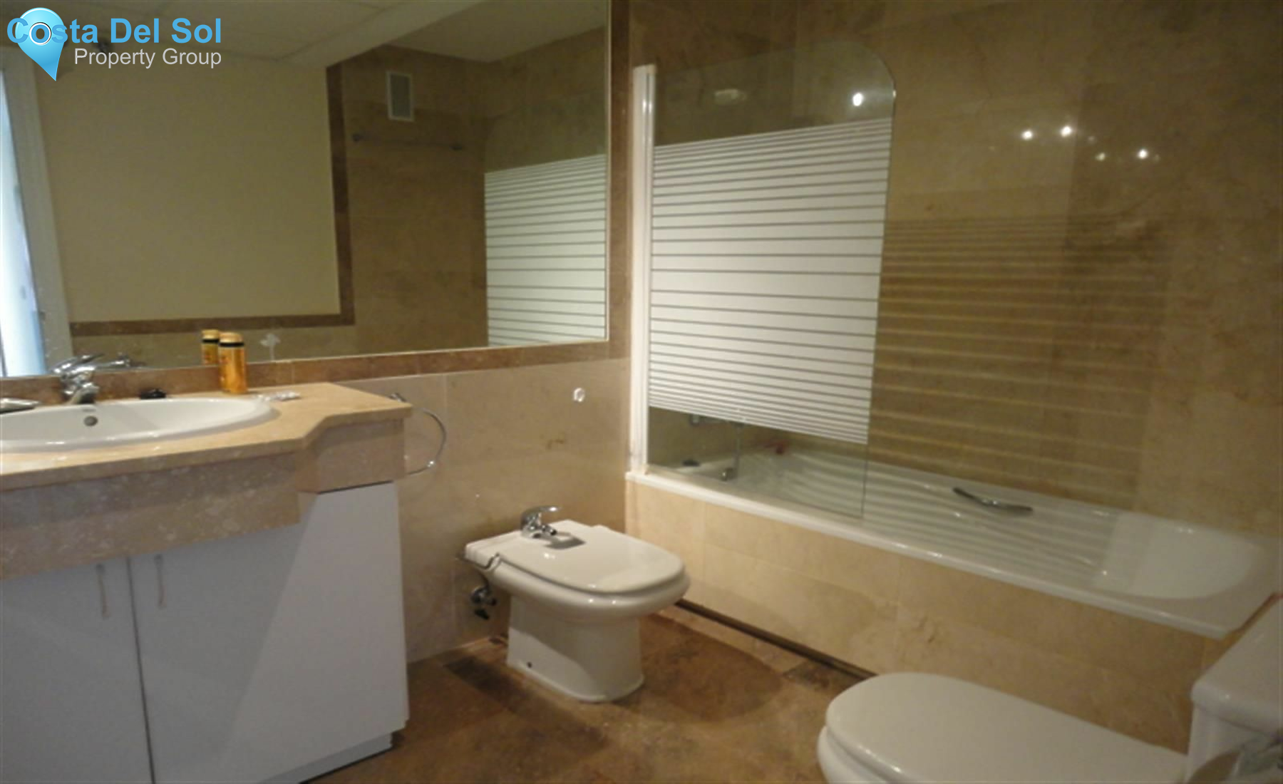 Middle Floor Apartment in Calahonda-1158170