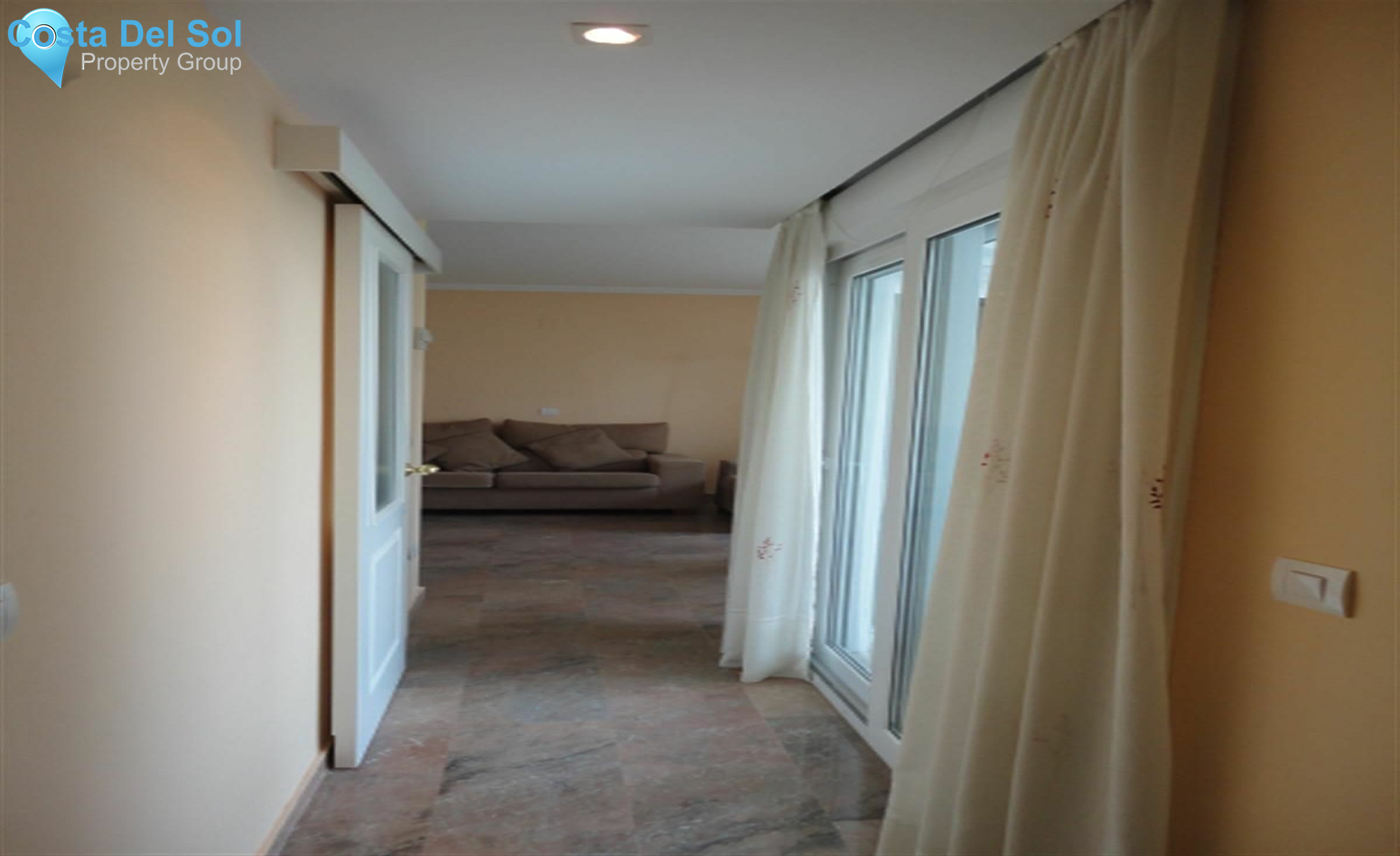 Middle Floor Apartment in Calahonda-1158171