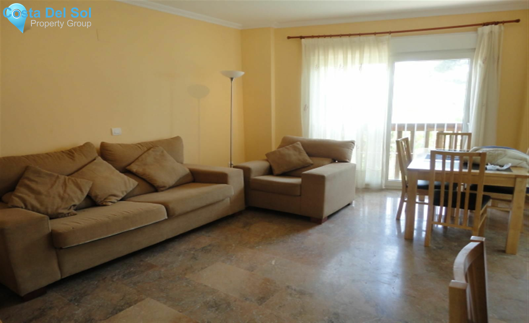 Middle Floor Apartment in Calahonda-1158159