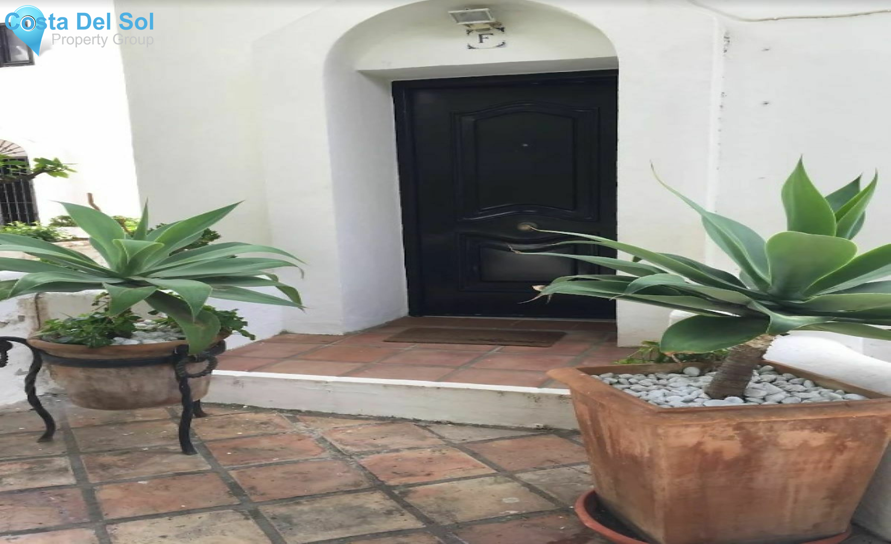 Middle Floor Apartment in Calahonda-1170251