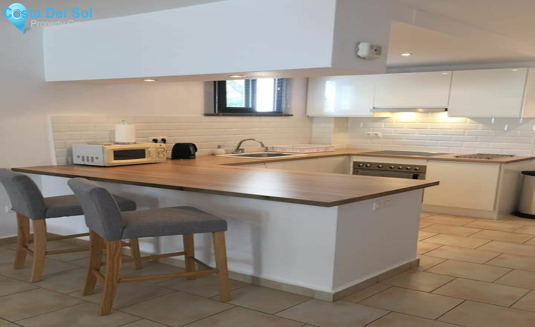 Middle Floor Apartment in Calahonda-1170239