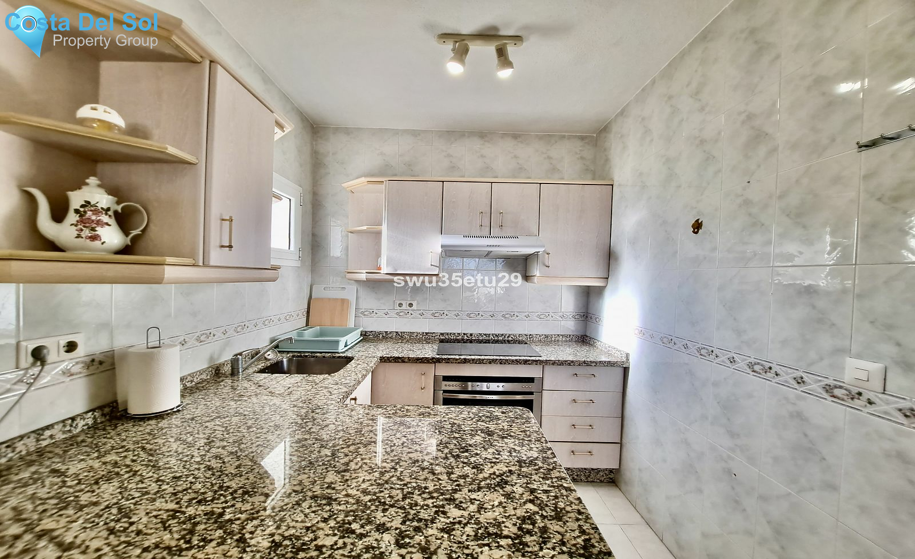 Middle Floor Apartment in Calahonda-1170915