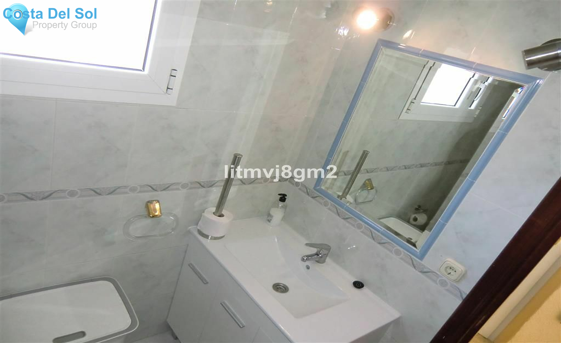 Middle Floor Apartment in Calahonda-1171544