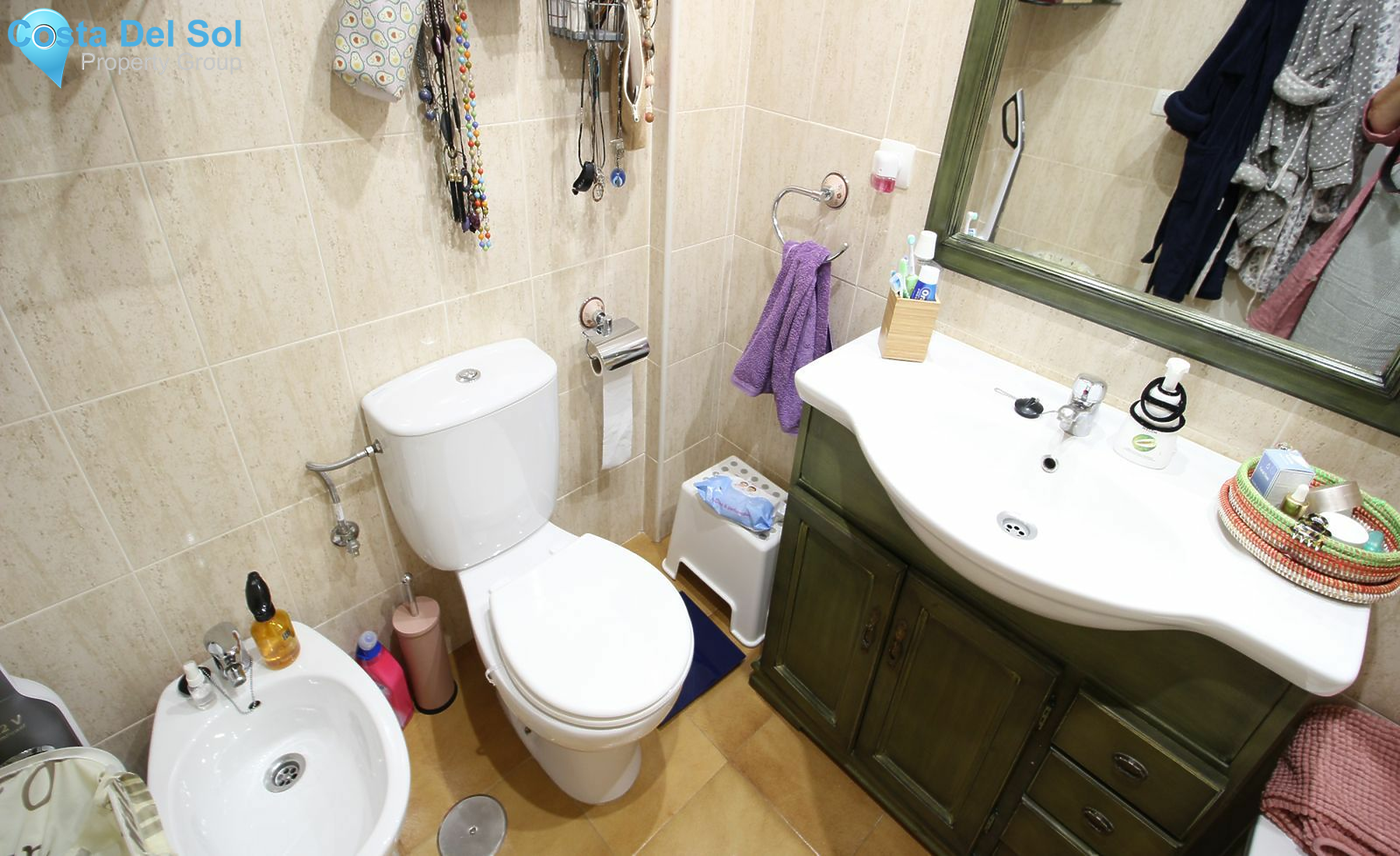 Middle Floor Apartment in Calahonda-1180161