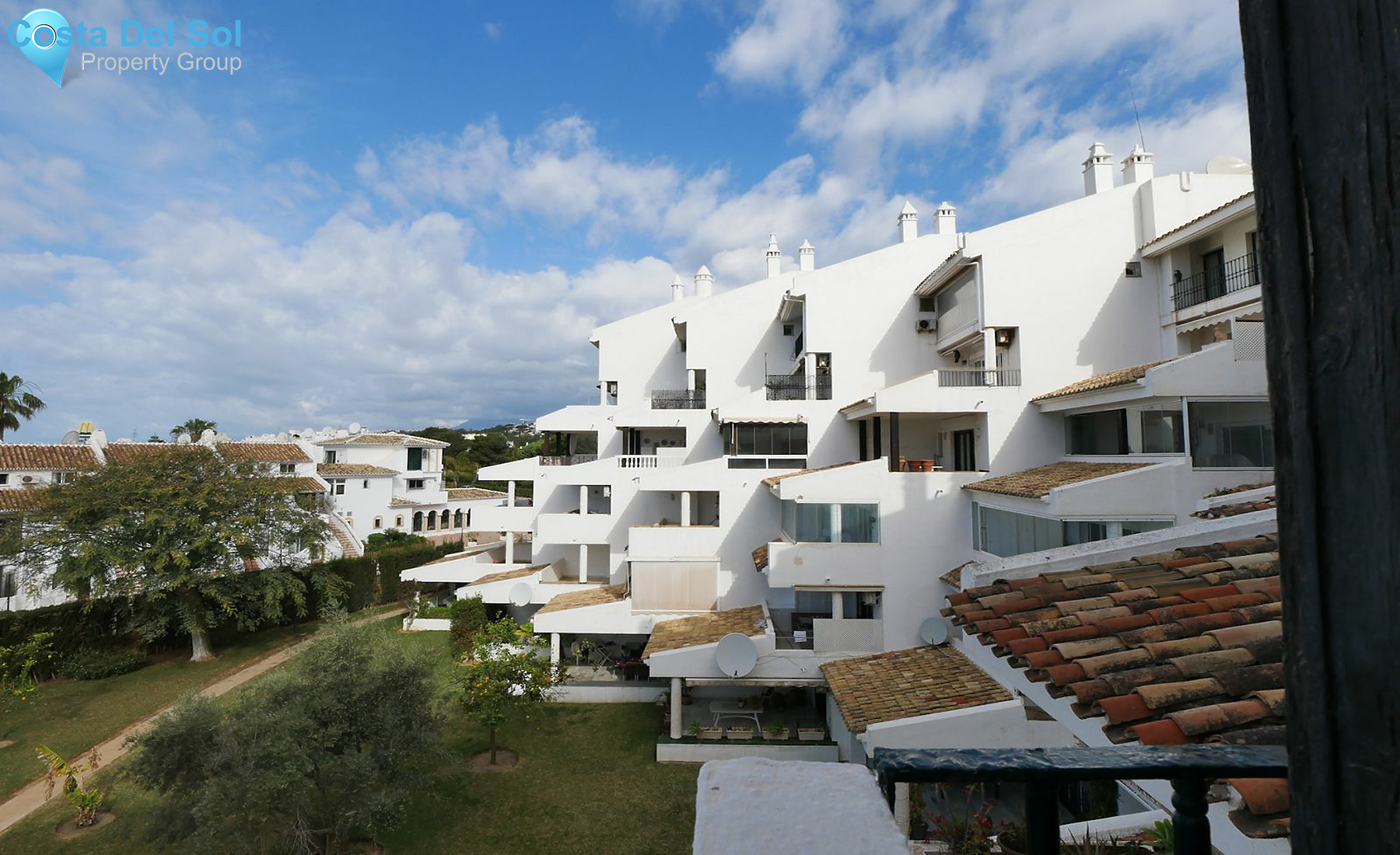 Middle Floor Apartment in Calahonda-1212887