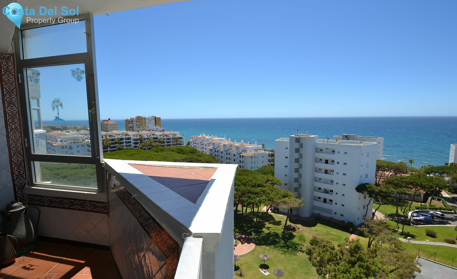 Middle Floor Apartment in Calahonda-1423806