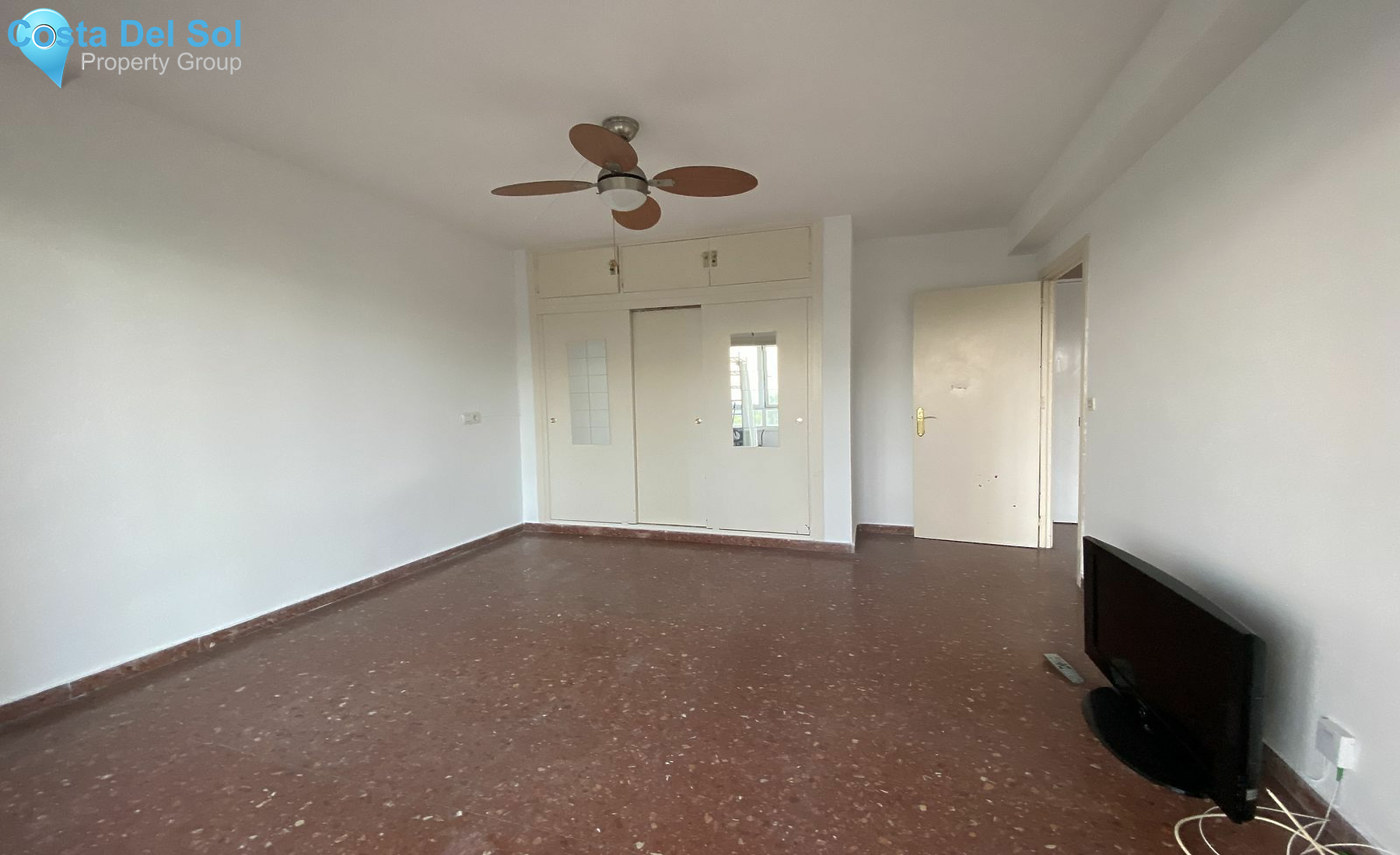 Middle Floor Apartment in Calahonda-1553977
