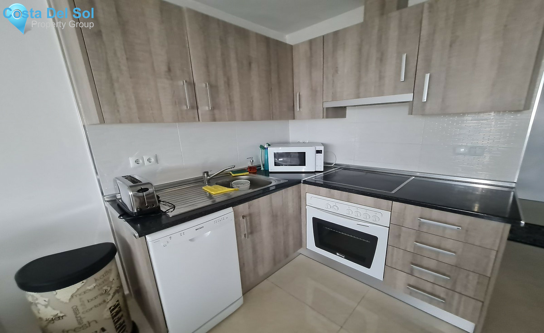 Middle Floor Apartment in Calypso-1509470