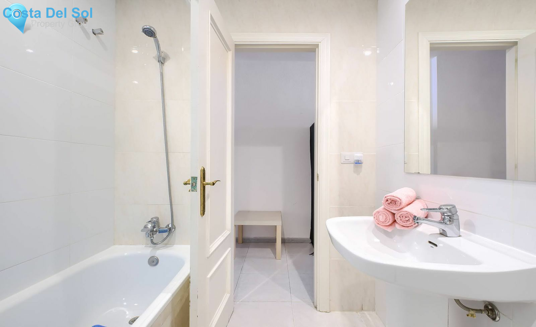 Middle Floor Apartment in Cerros del Aguila-1516698