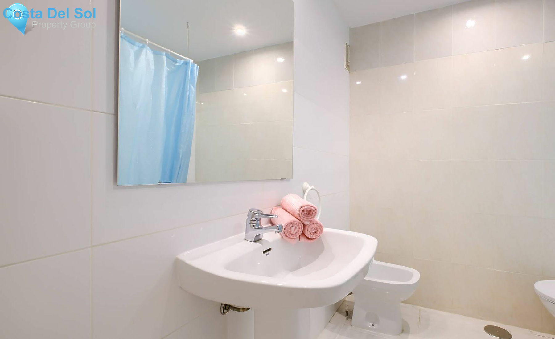 Middle Floor Apartment in Cerros del Aguila-1516699