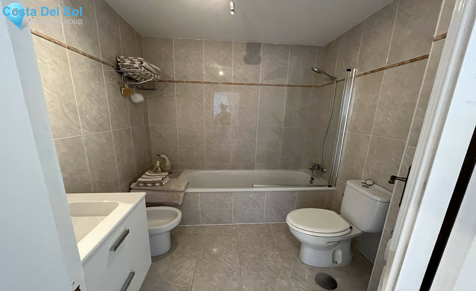 Middle Floor Apartment in El Faro-1560878