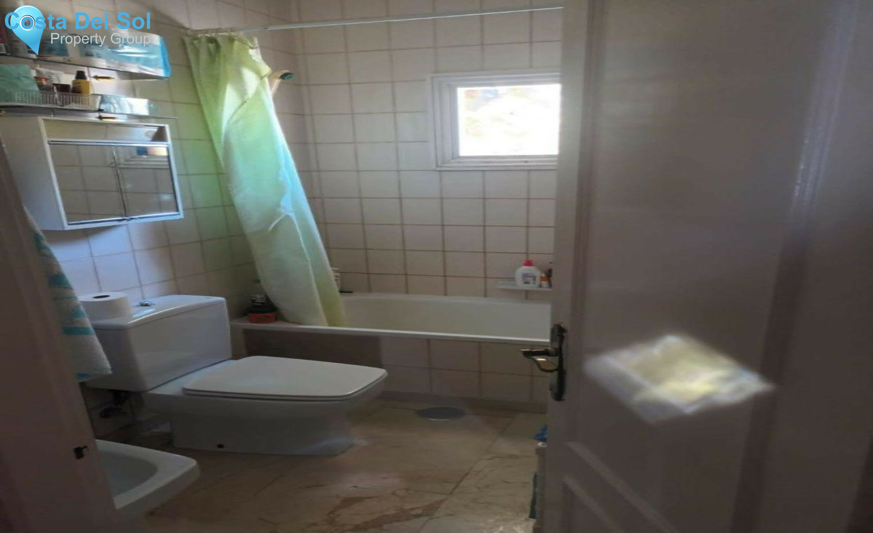 Middle Floor Apartment in El Paraiso