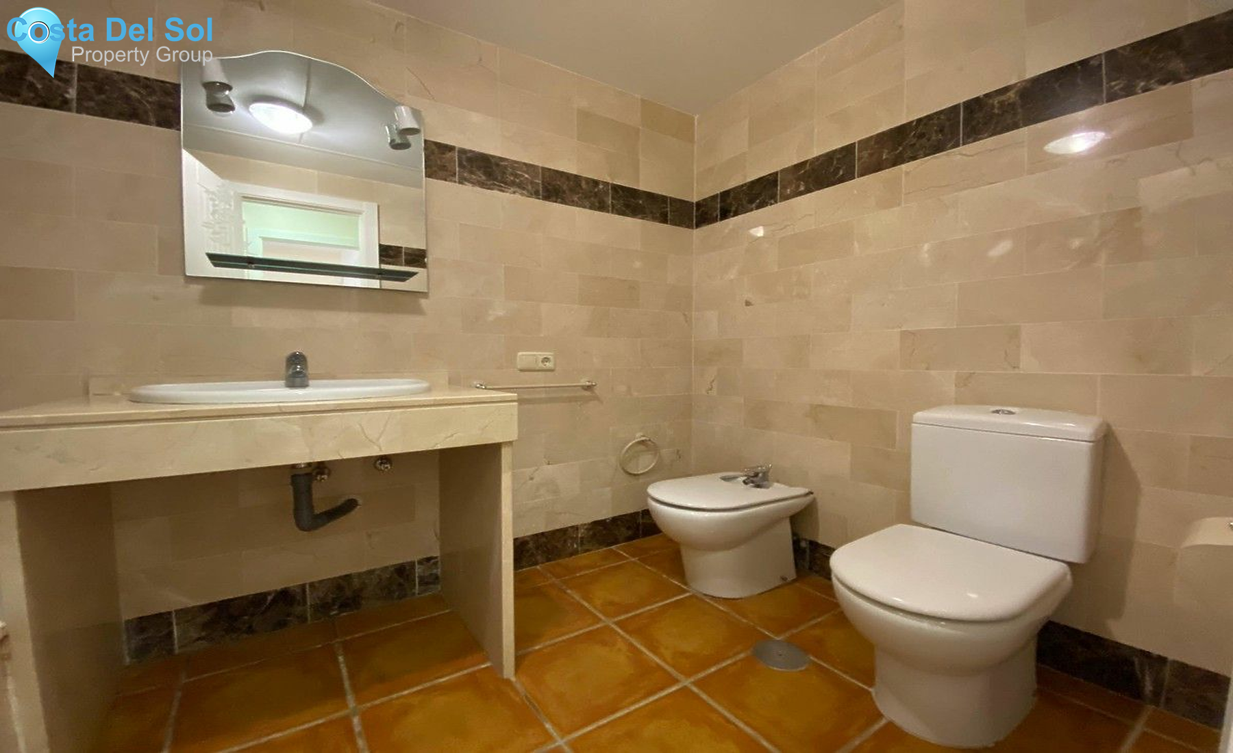 Middle Floor Apartment in El Paraiso-1394404