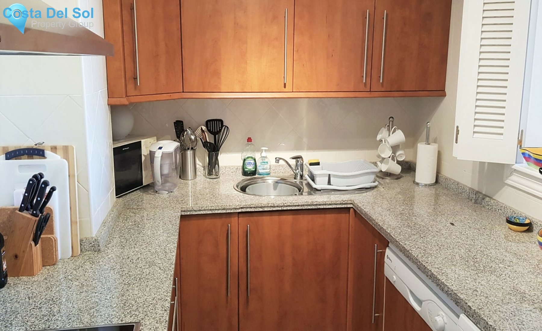 Middle Floor Apartment in Elviria-1246974