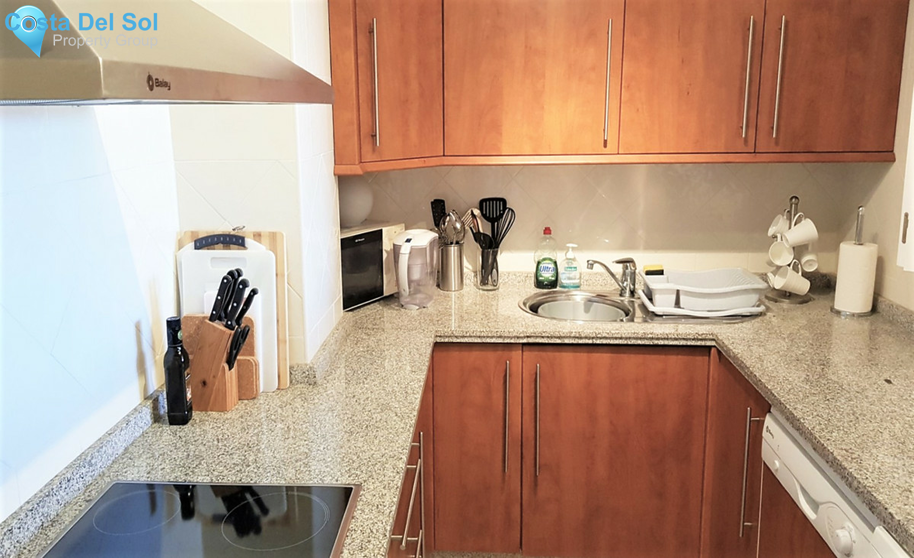 Middle Floor Apartment in Elviria-1246959