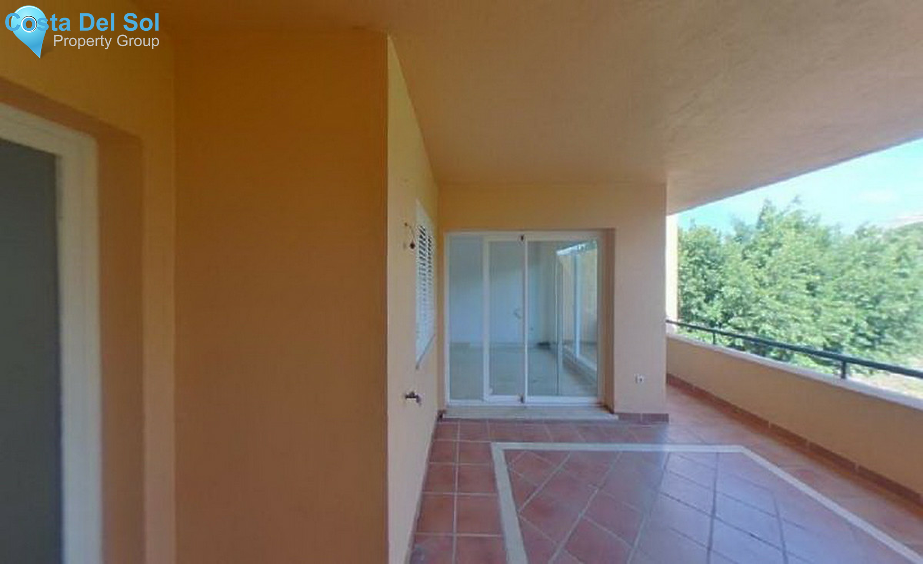 Middle Floor Apartment in Elviria-1356175
