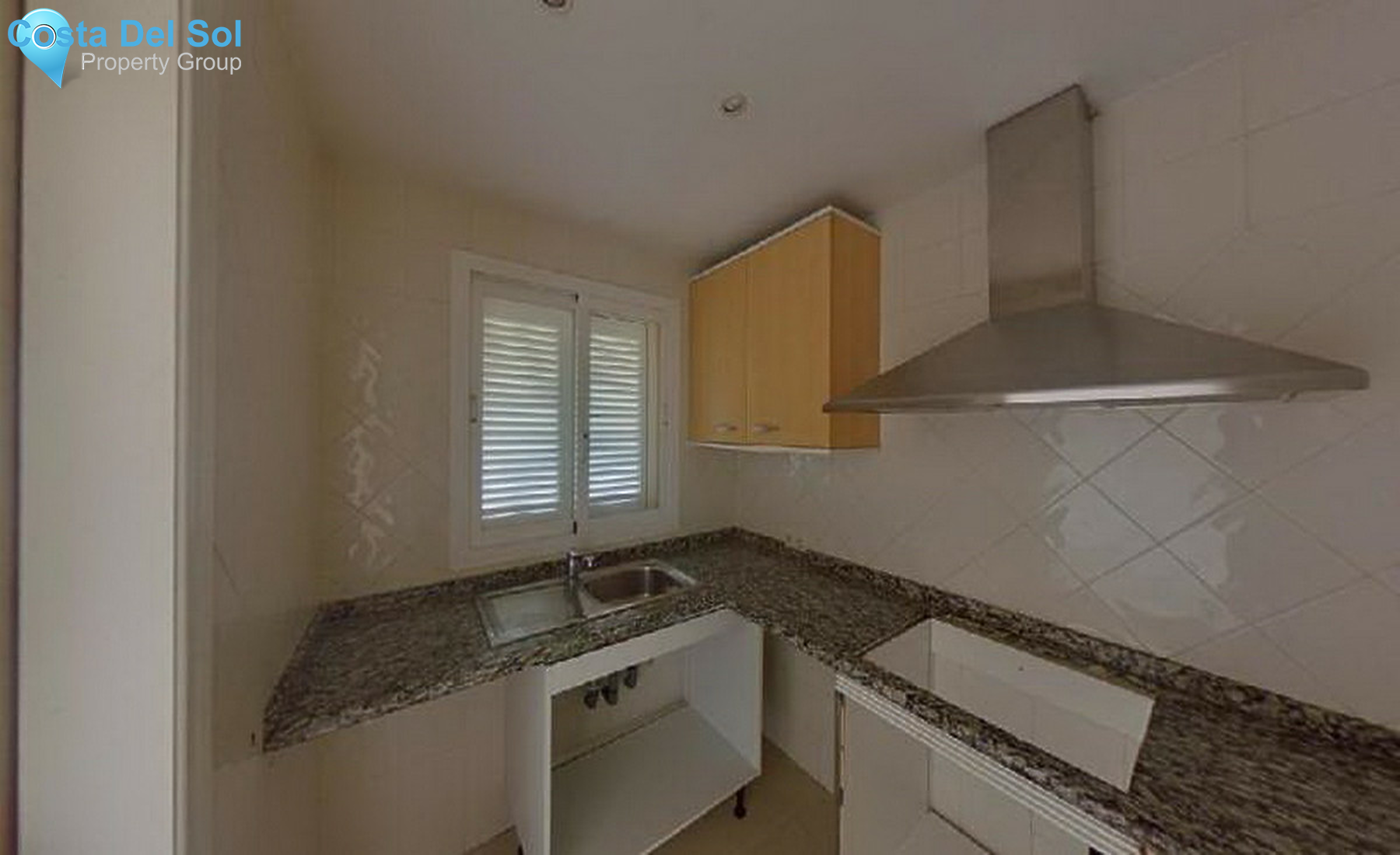 Middle Floor Apartment in Elviria-1356177