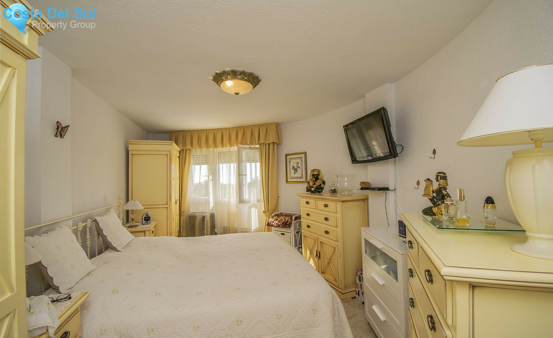 Middle Floor Apartment in Elviria-1508841