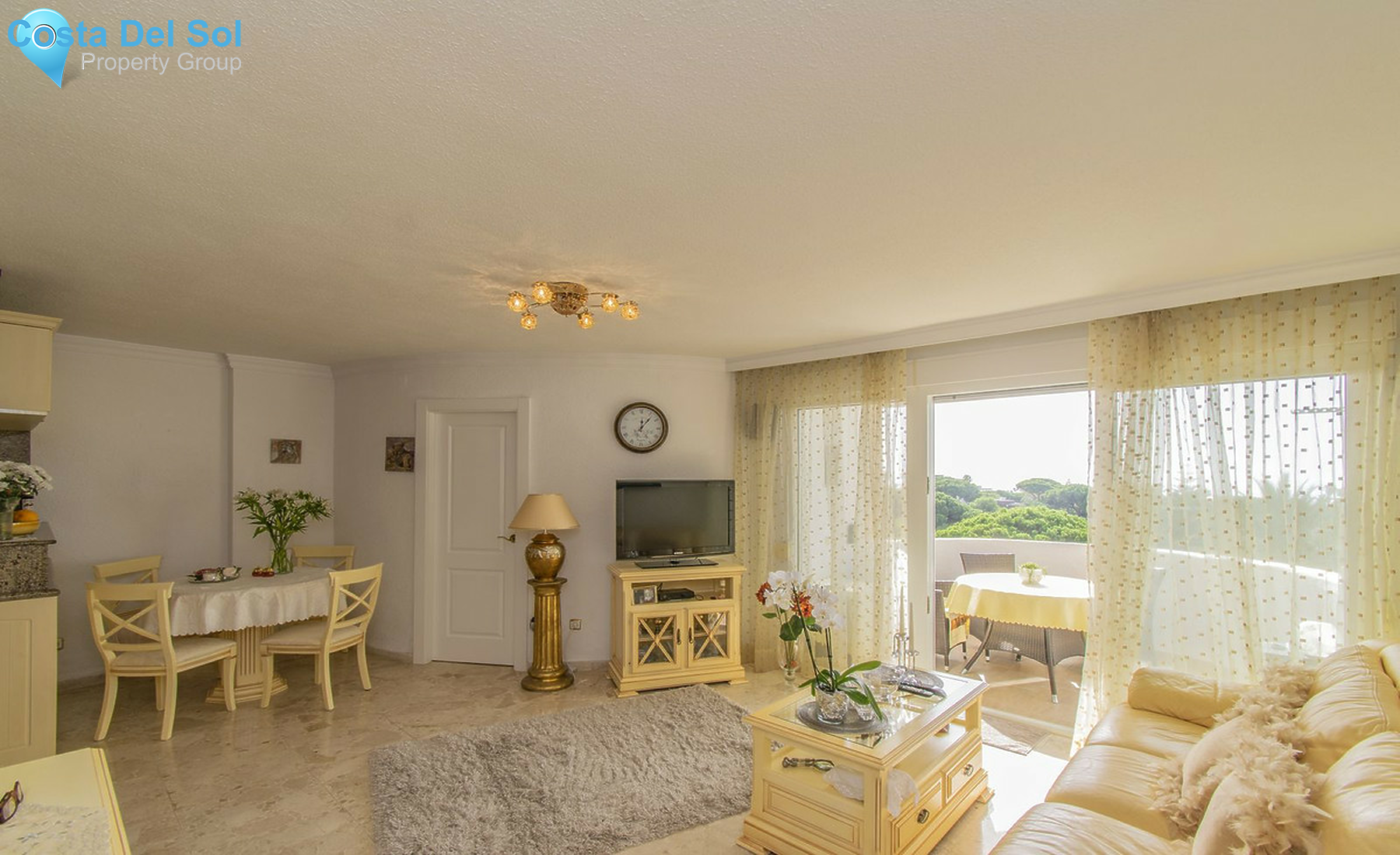 Middle Floor Apartment in Elviria-1508834