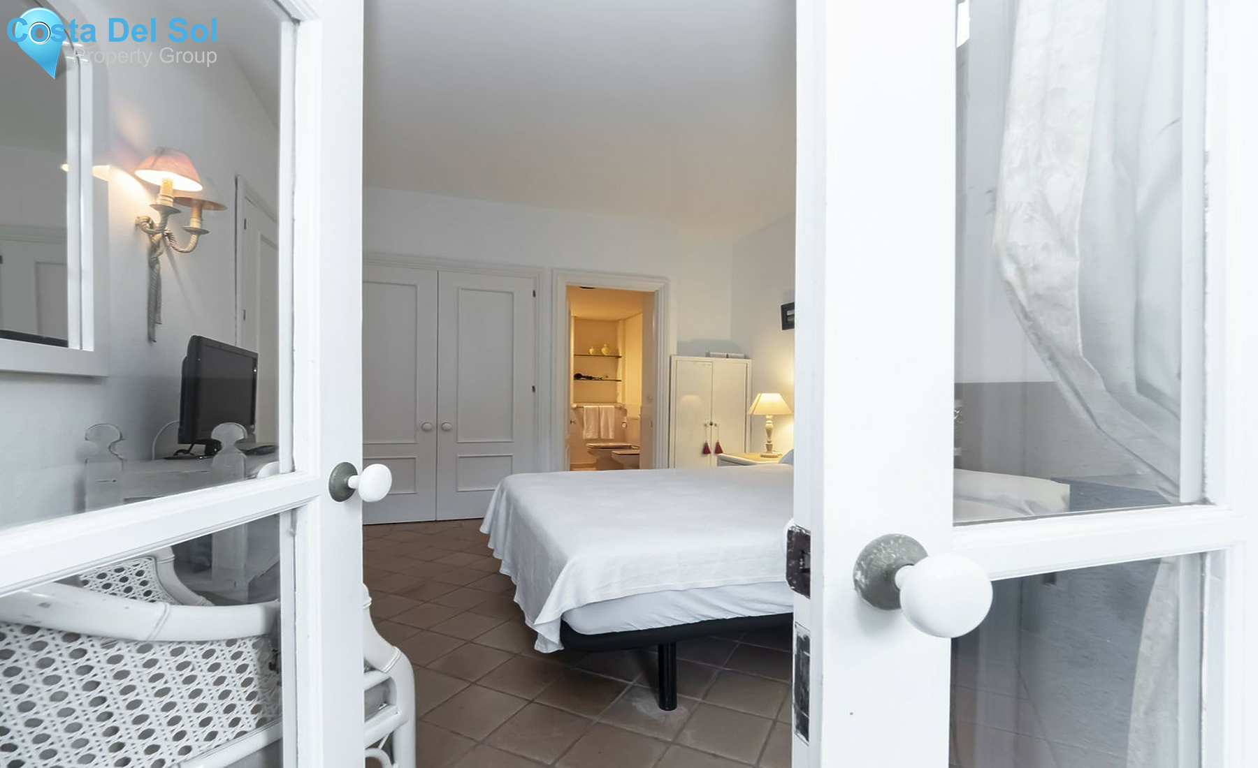 Middle Floor Apartment in Elviria-1561230