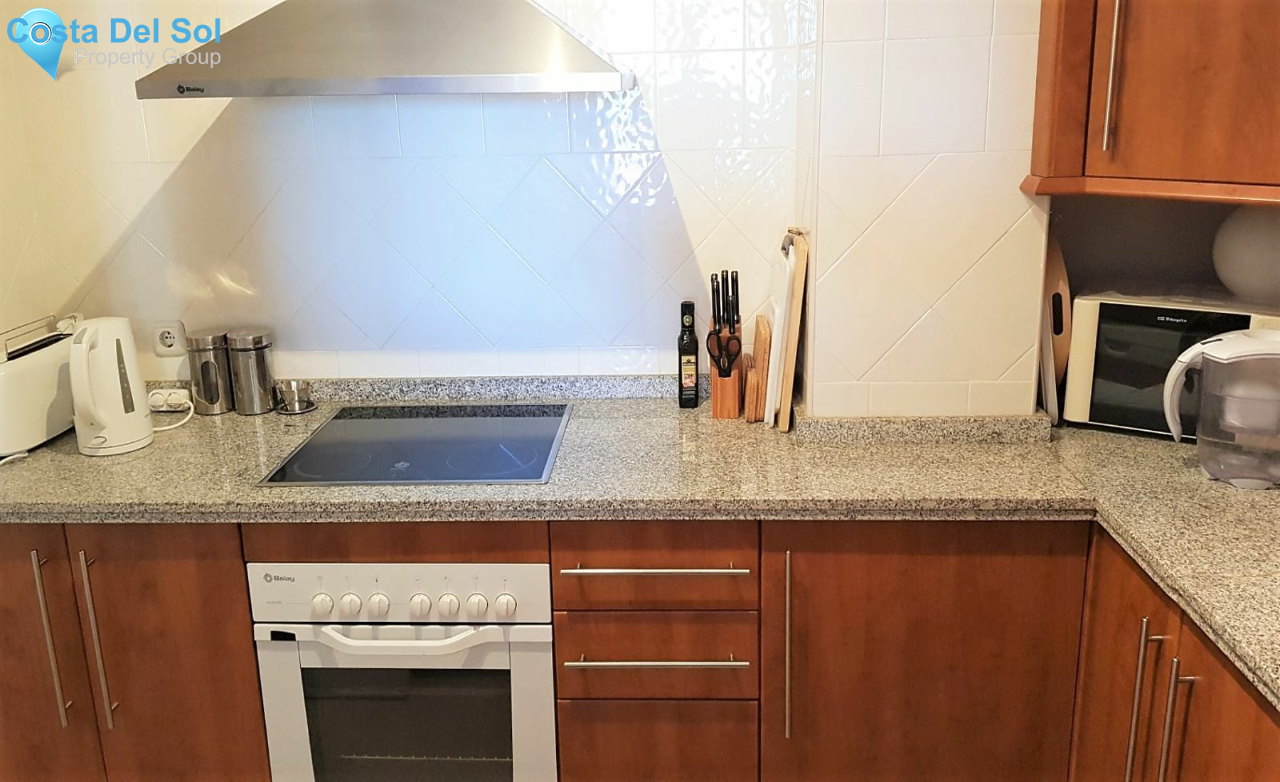 Middle Floor Apartment in Elviria-1130492