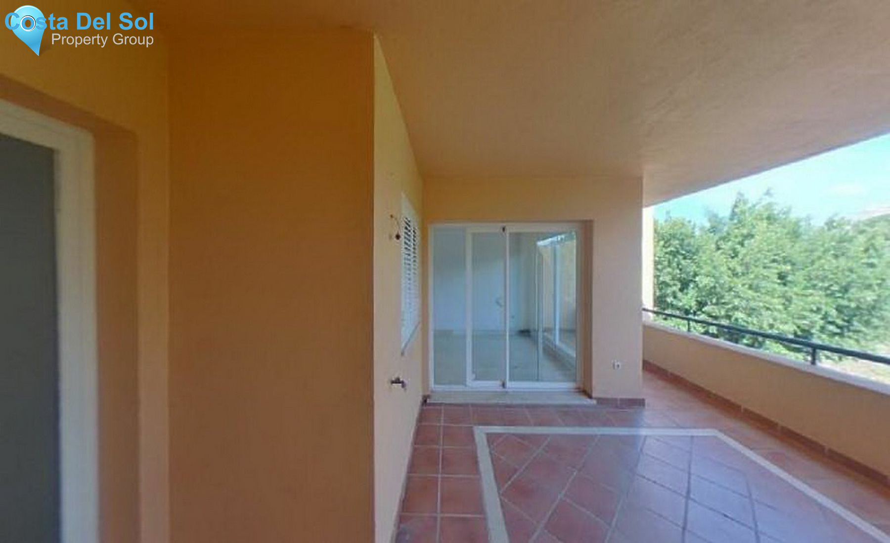 Middle Floor Apartment in Elviria-1391607