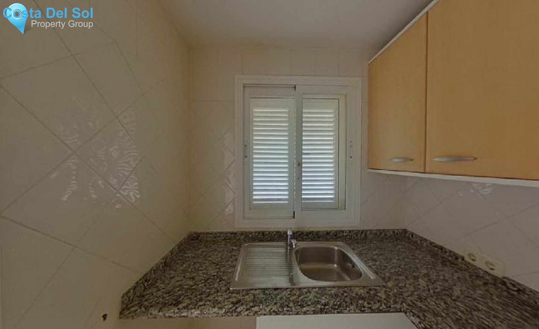 Middle Floor Apartment in Elviria-1391610