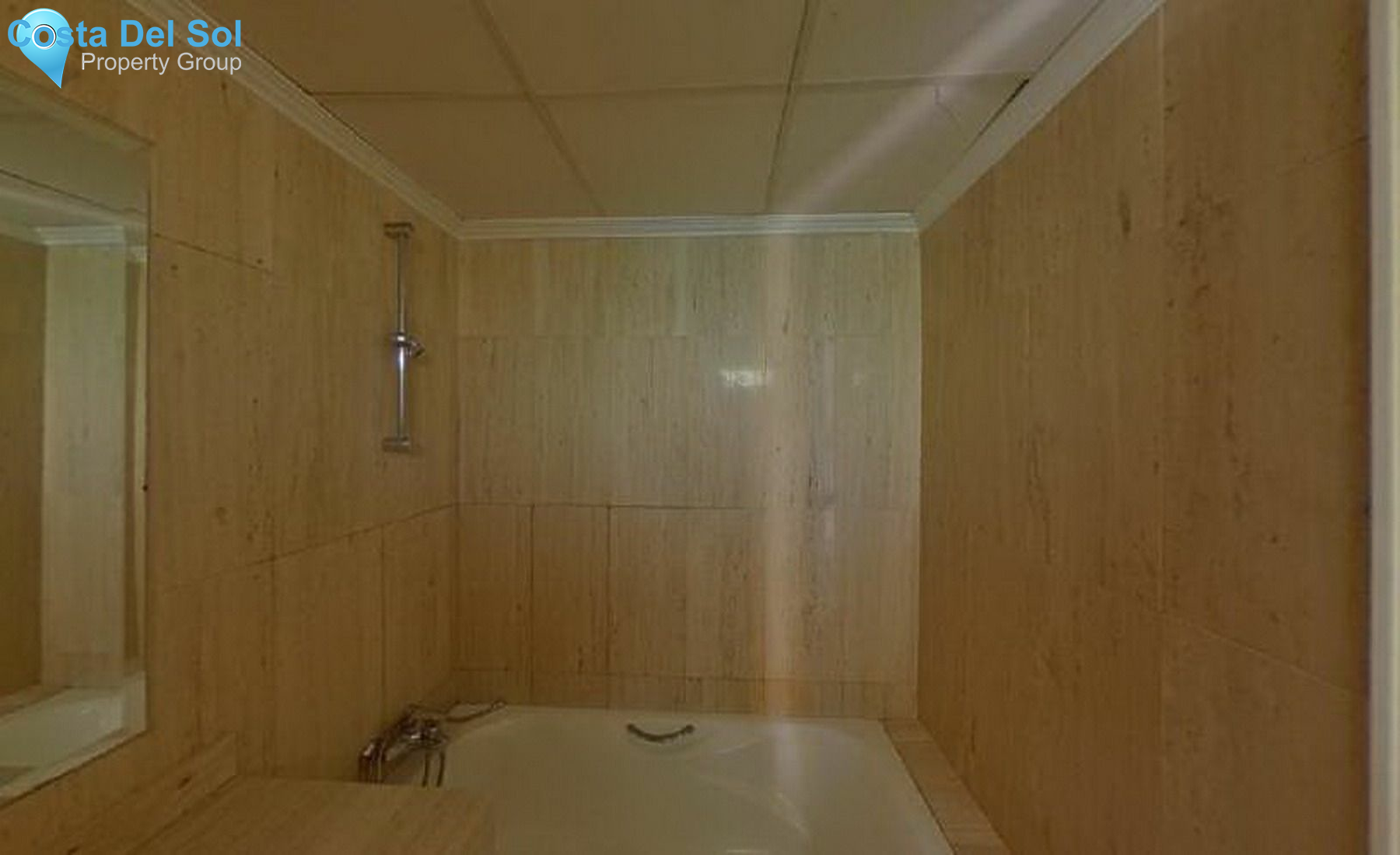 Middle Floor Apartment in Elviria-1391613