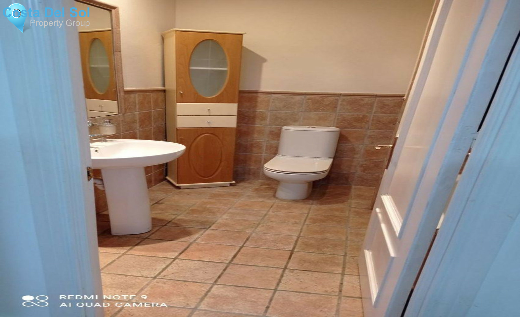 Middle Floor Apartment in Estepona-1300606