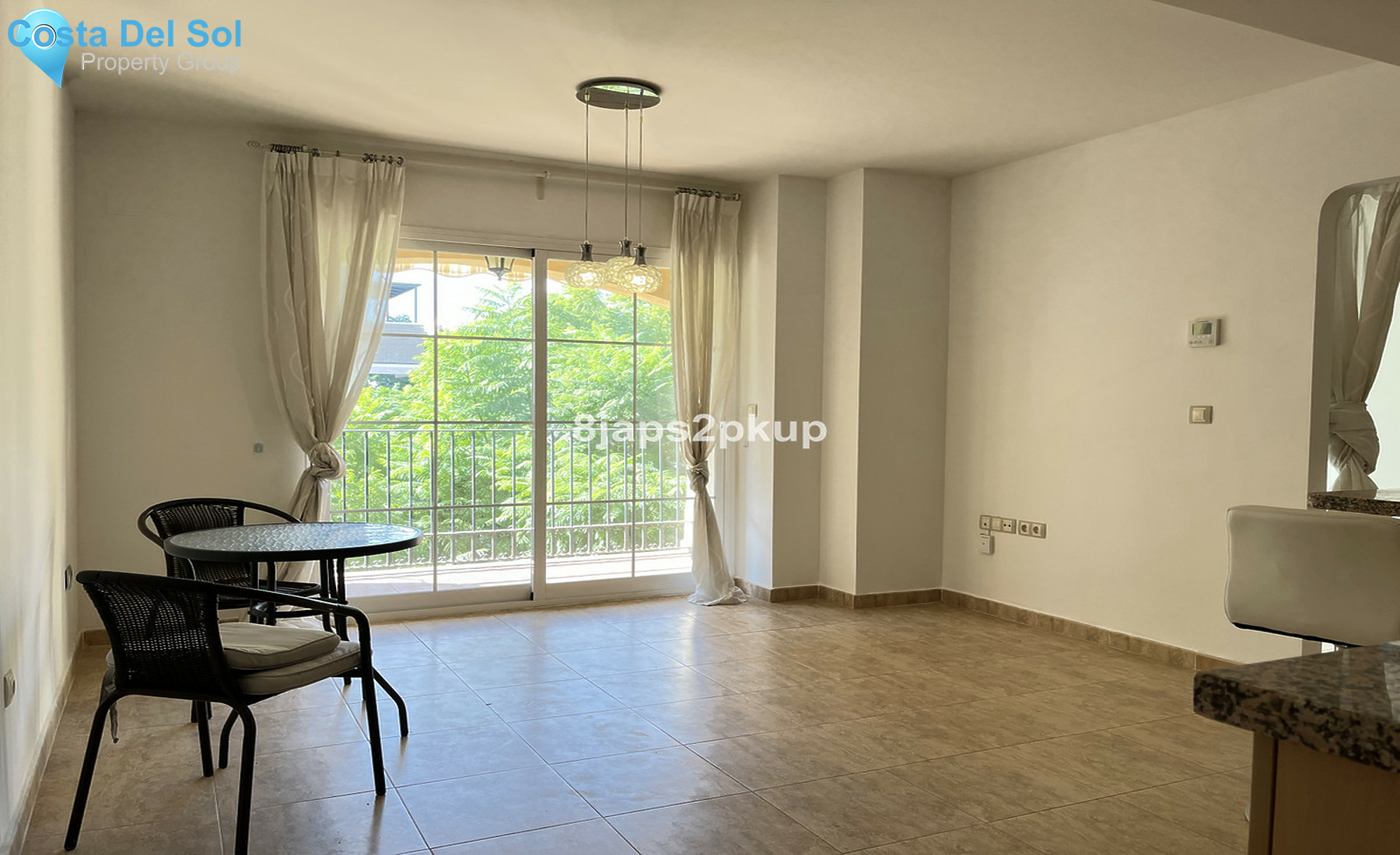 Middle Floor Apartment in Estepona-1301843