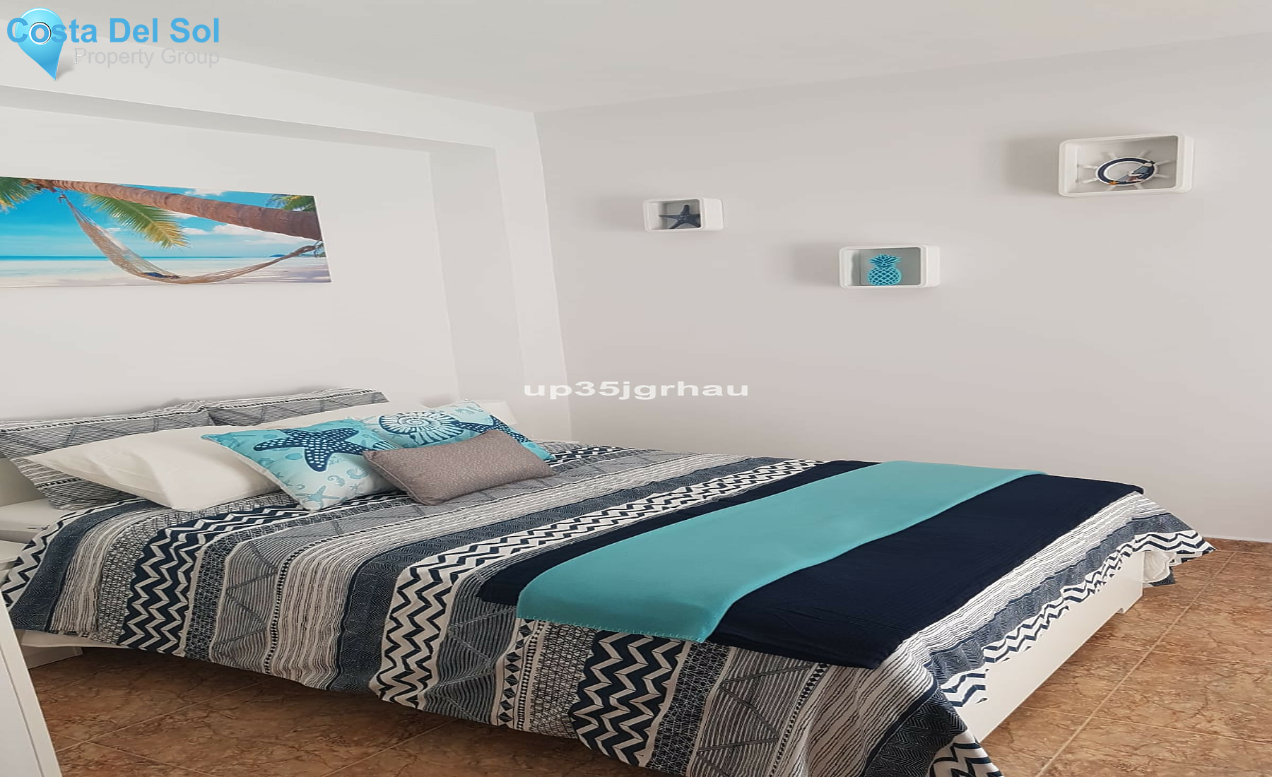 Middle Floor Apartment in Estepona-1361459