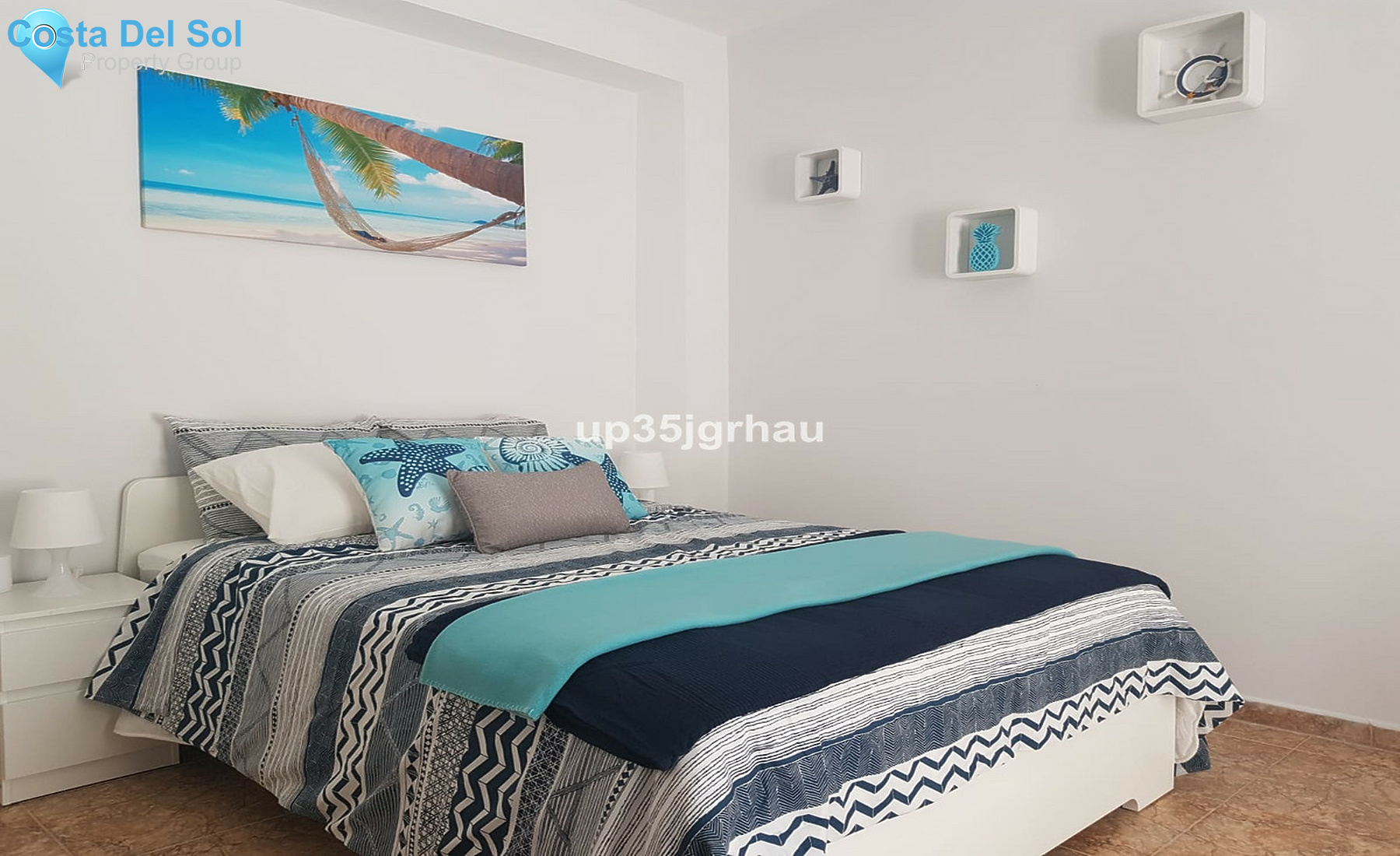 Middle Floor Apartment in Estepona-1361448