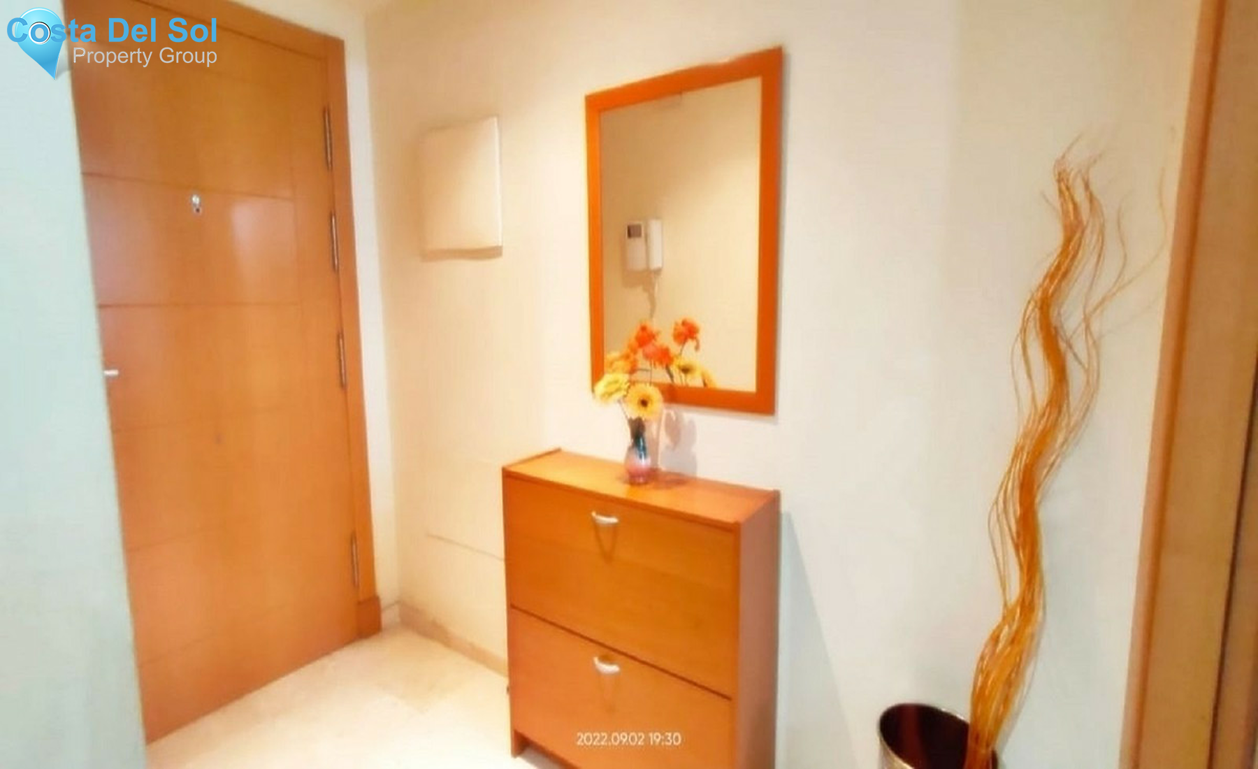 Middle Floor Apartment in Estepona-1401524