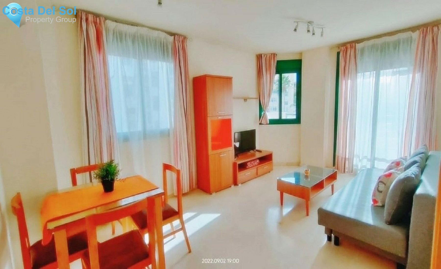 Middle Floor Apartment in Estepona-1401514