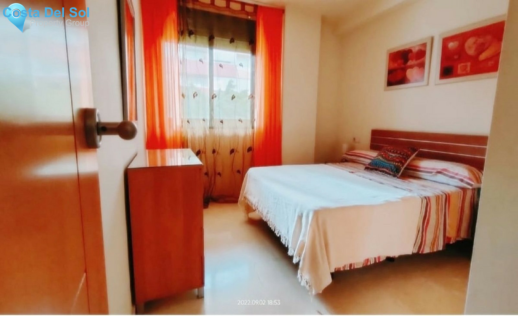 Middle Floor Apartment in Estepona-1401521