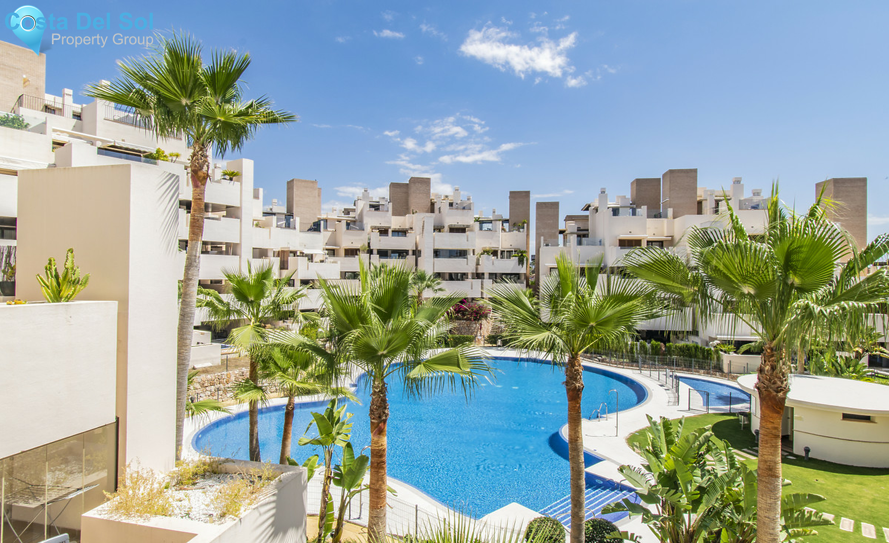 Middle Floor Apartment in Estepona-1406161