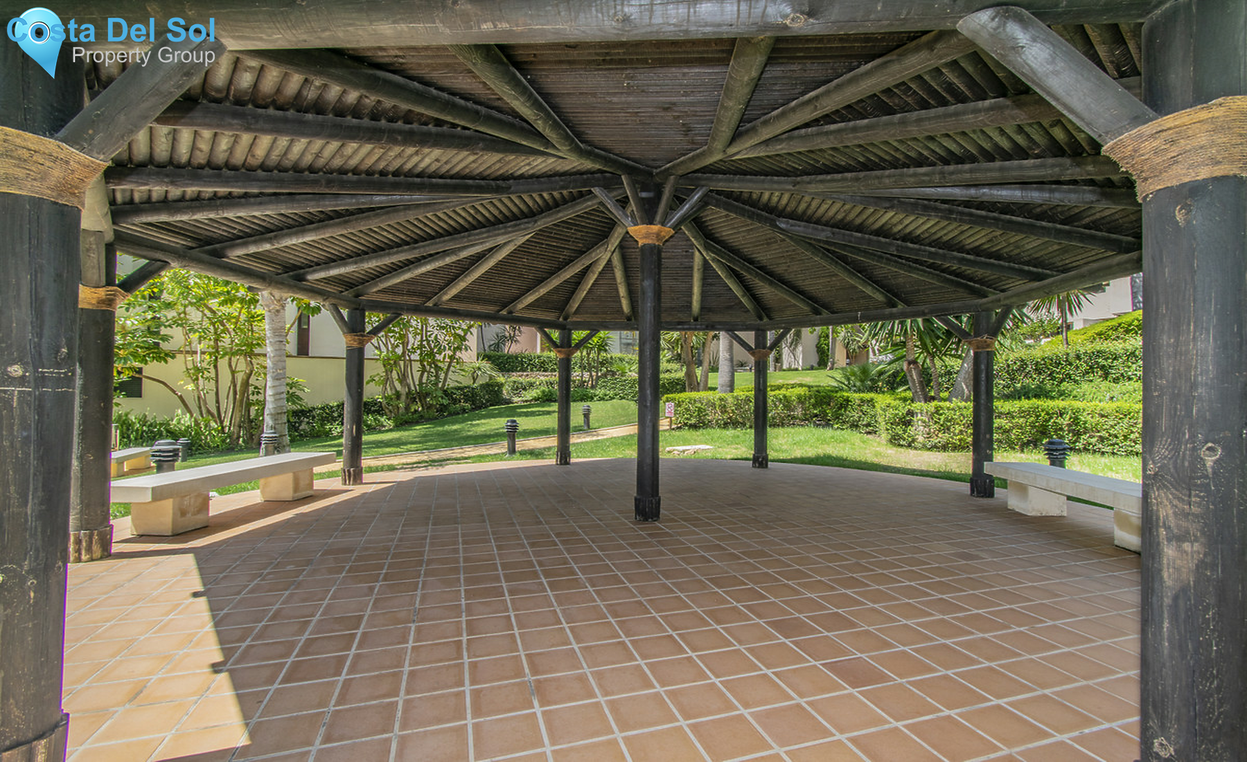 Middle Floor Apartment in Estepona-1406163