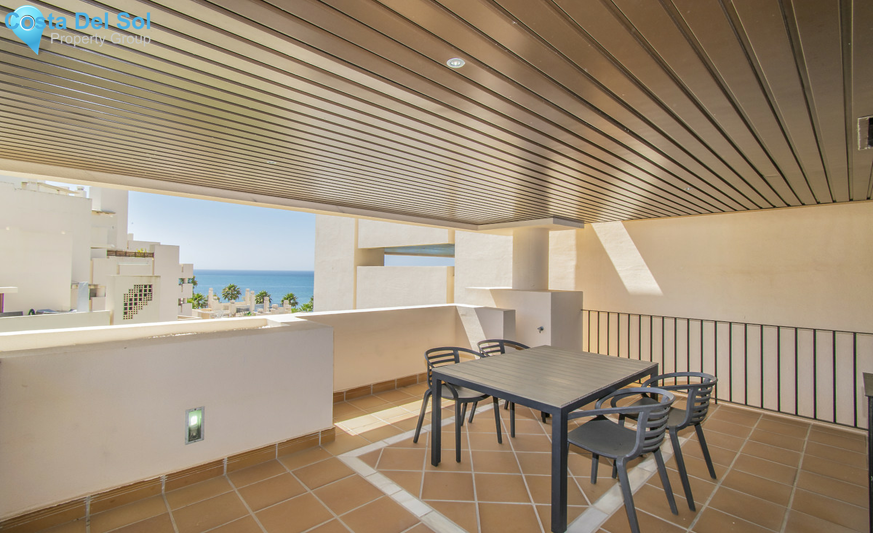 Middle Floor Apartment in Estepona-1406148