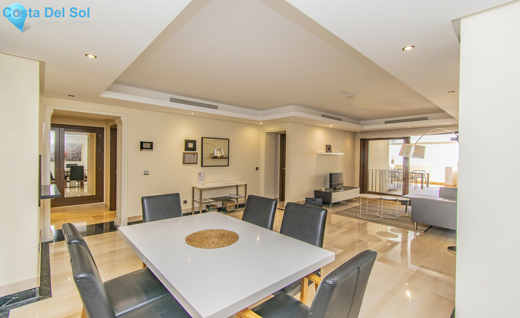 Middle Floor Apartment in Estepona-1406149