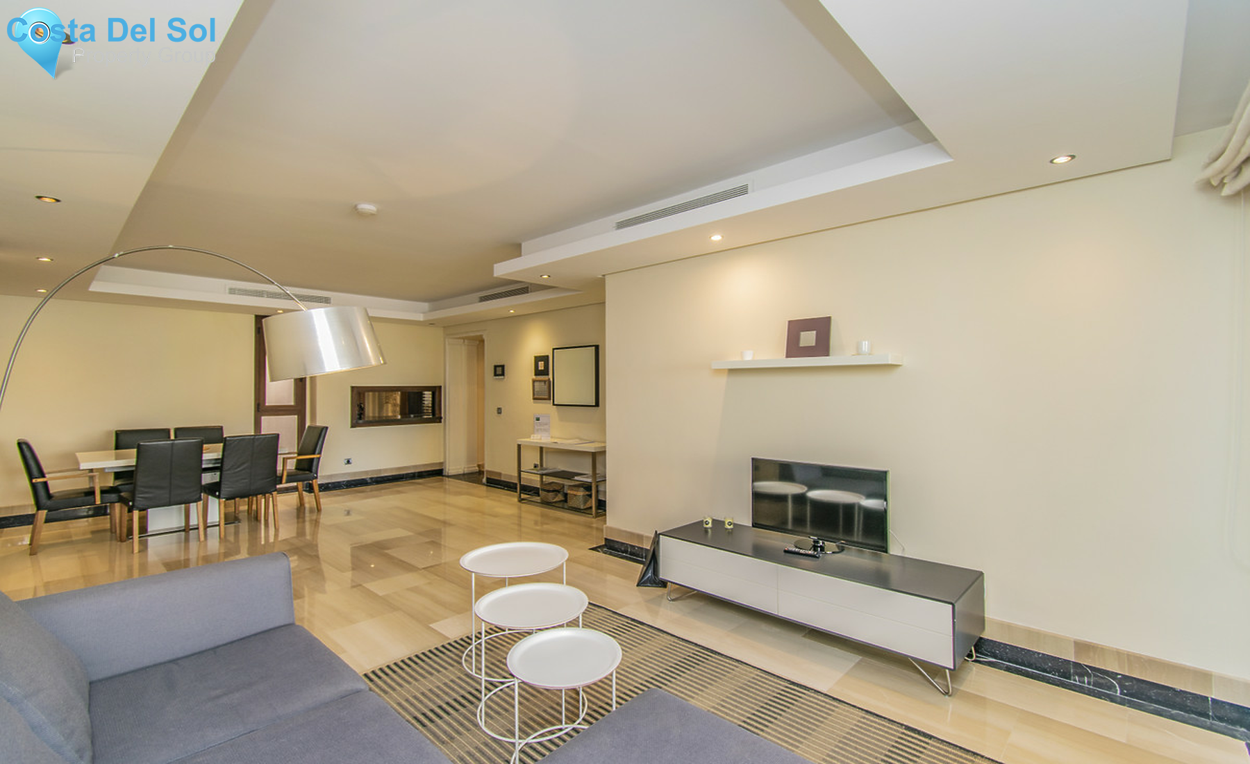 Middle Floor Apartment in Estepona-1406152
