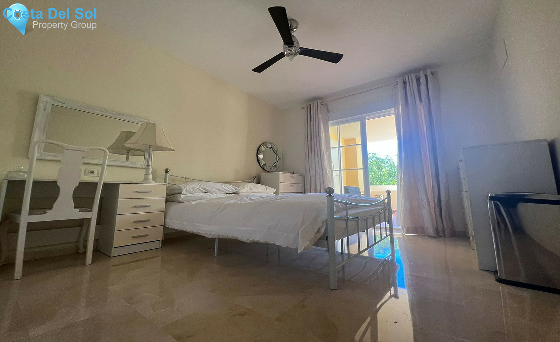 Middle Floor Apartment in Estepona-1436214