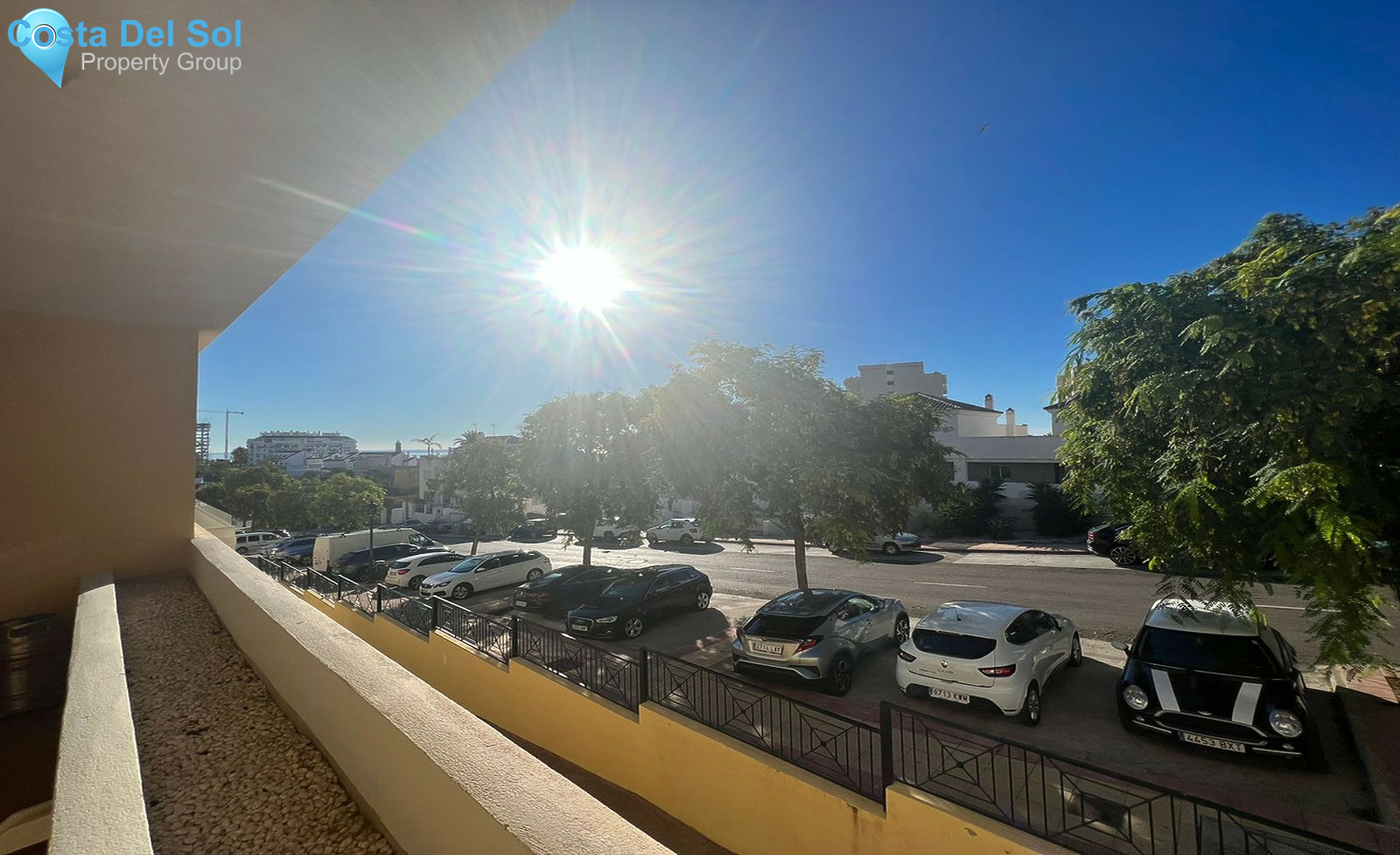 Middle Floor Apartment in Estepona-1436209
