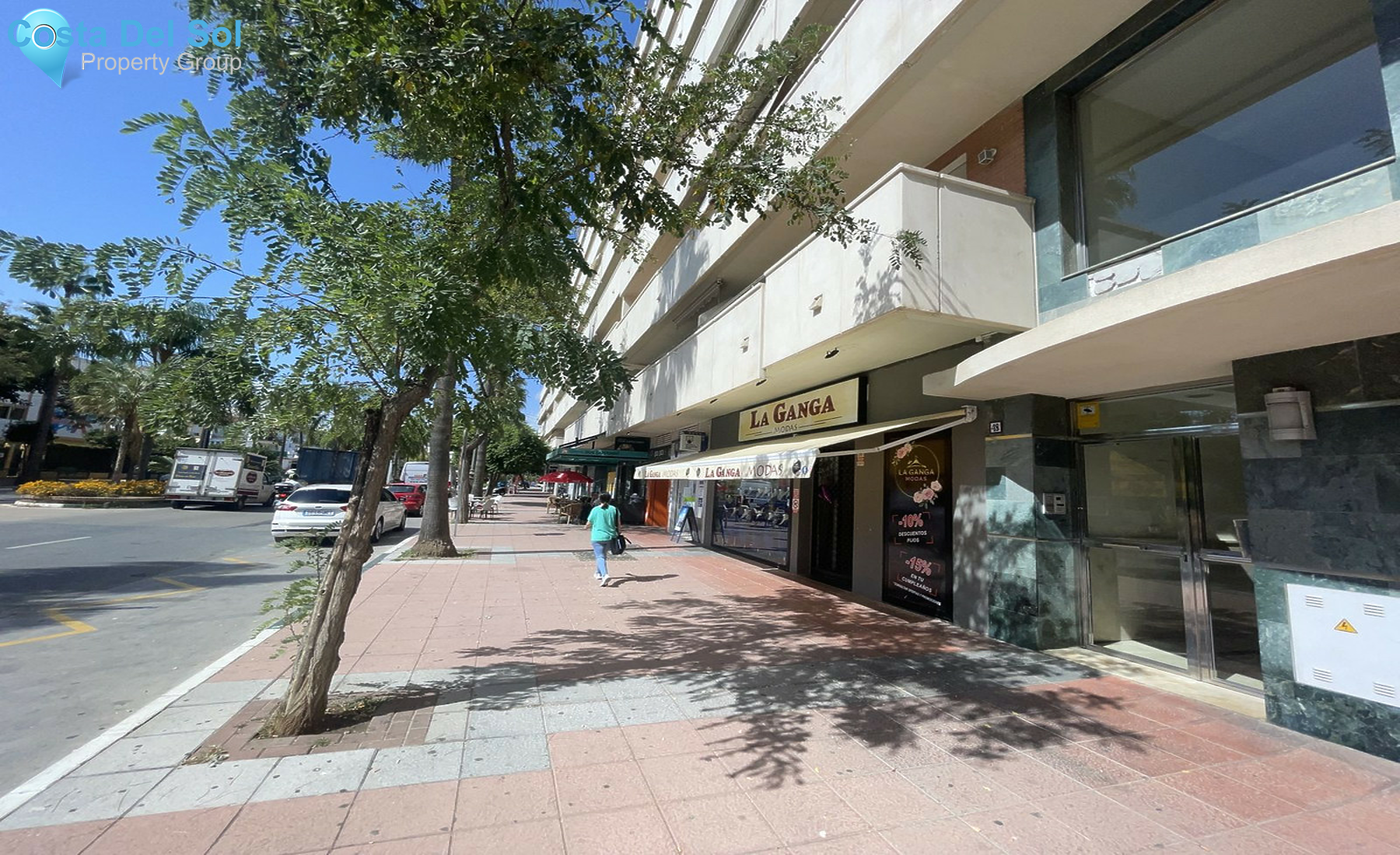 Middle Floor Apartment in Estepona-1457711