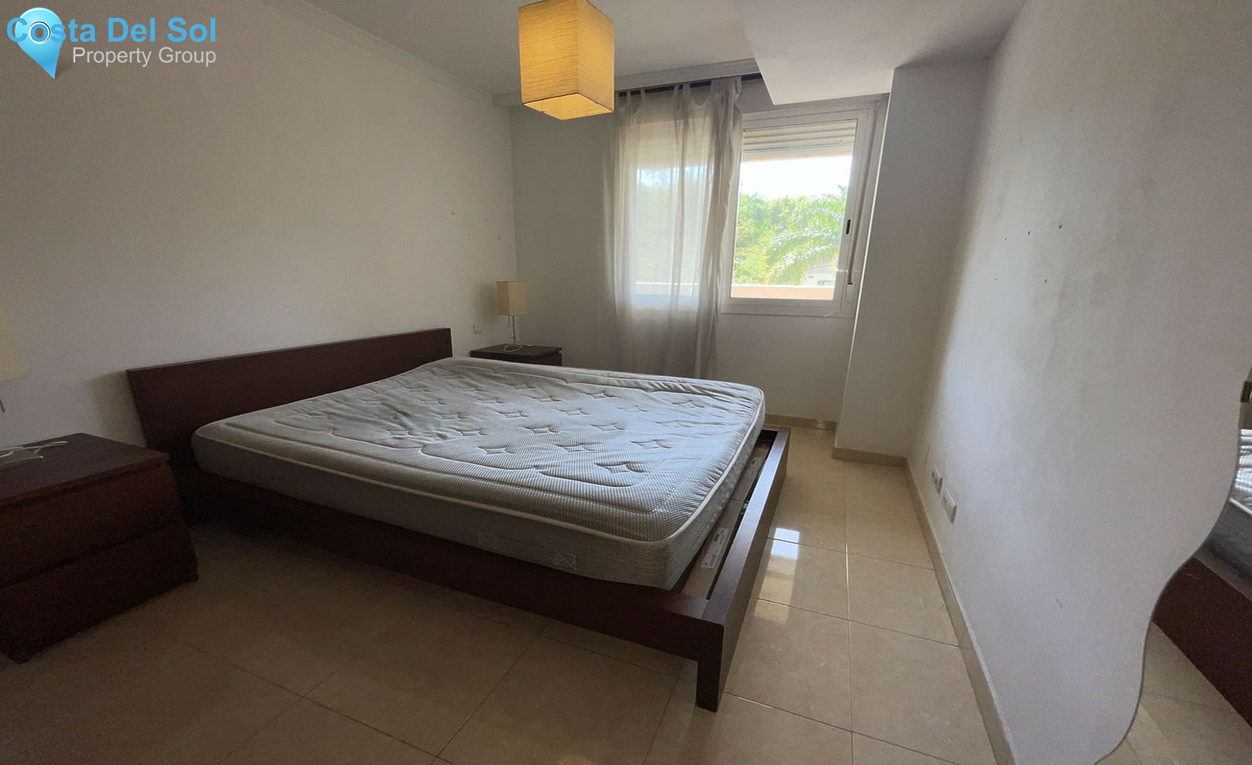 Middle Floor Apartment in Estepona-1457715