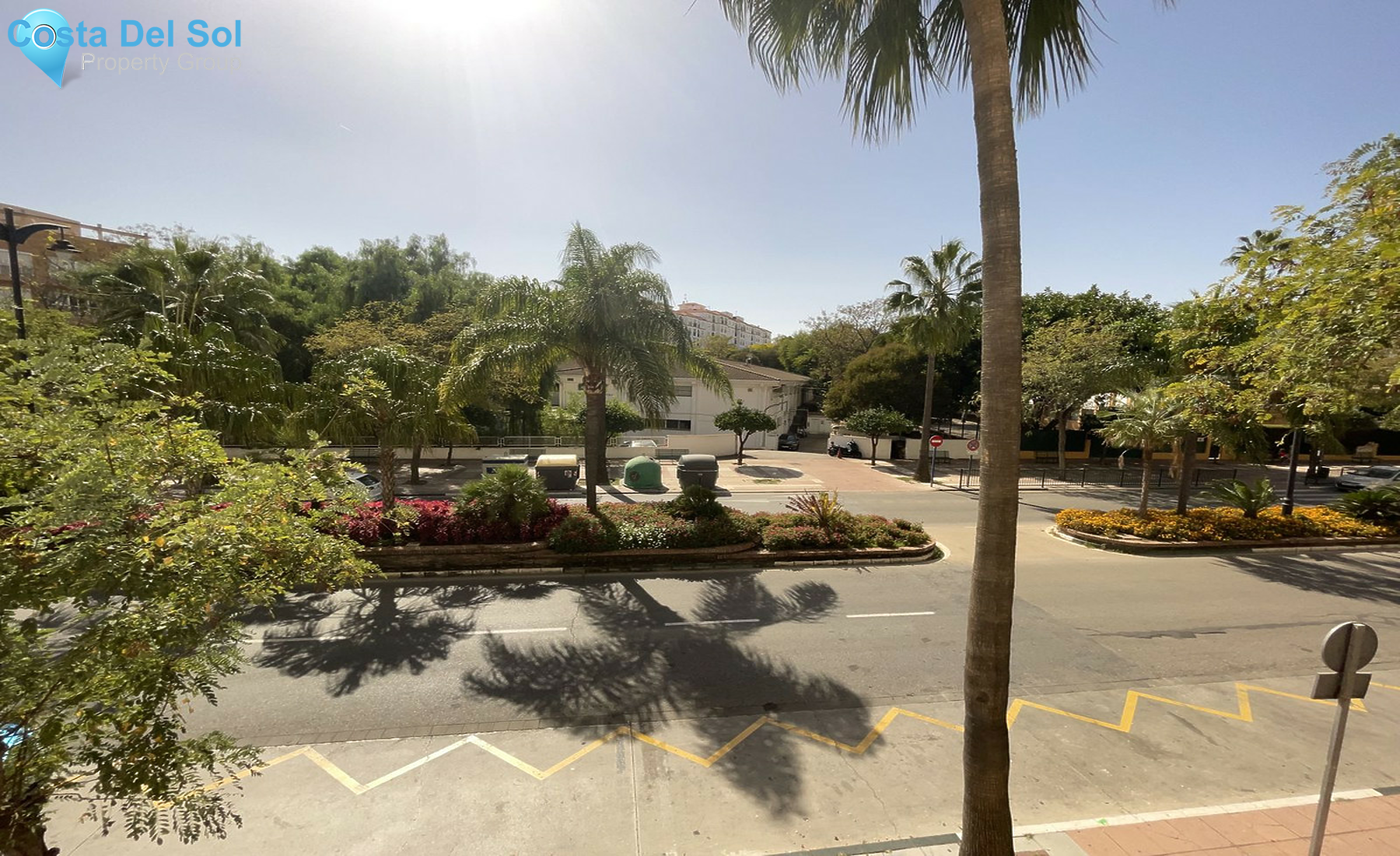 Middle Floor Apartment in Estepona-1457704