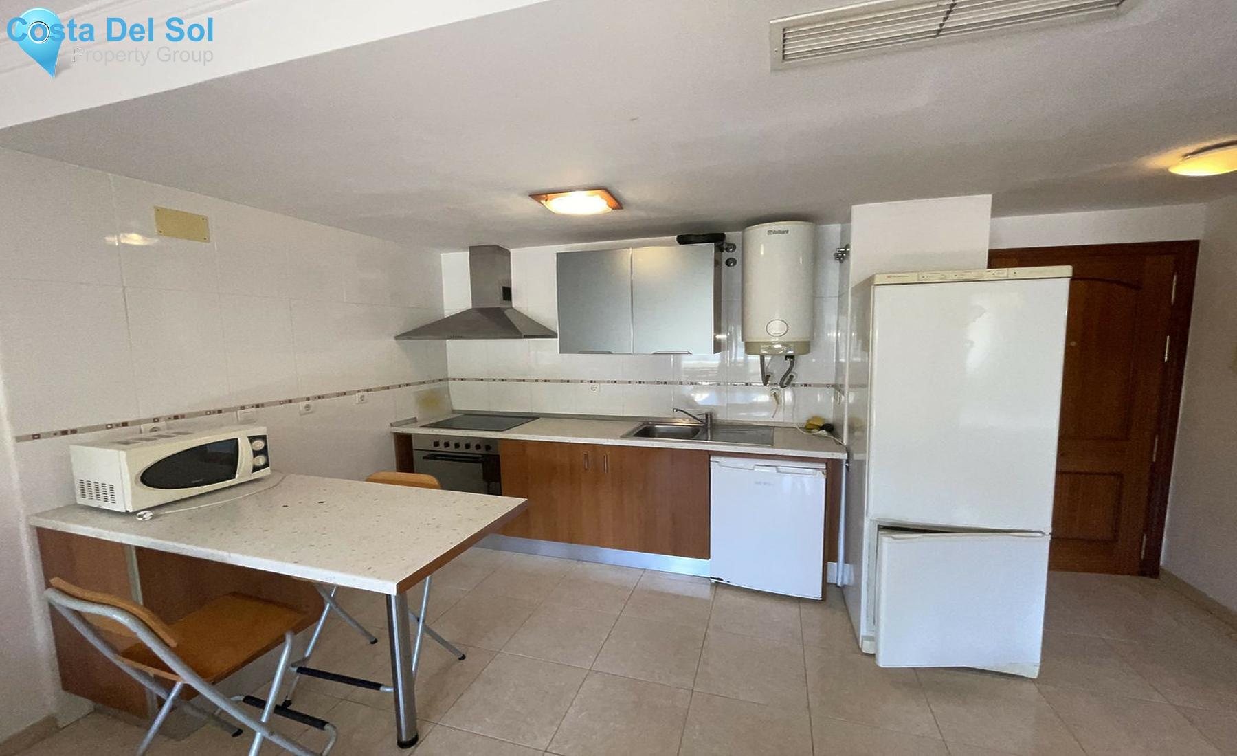 Middle Floor Apartment in Estepona-1457706