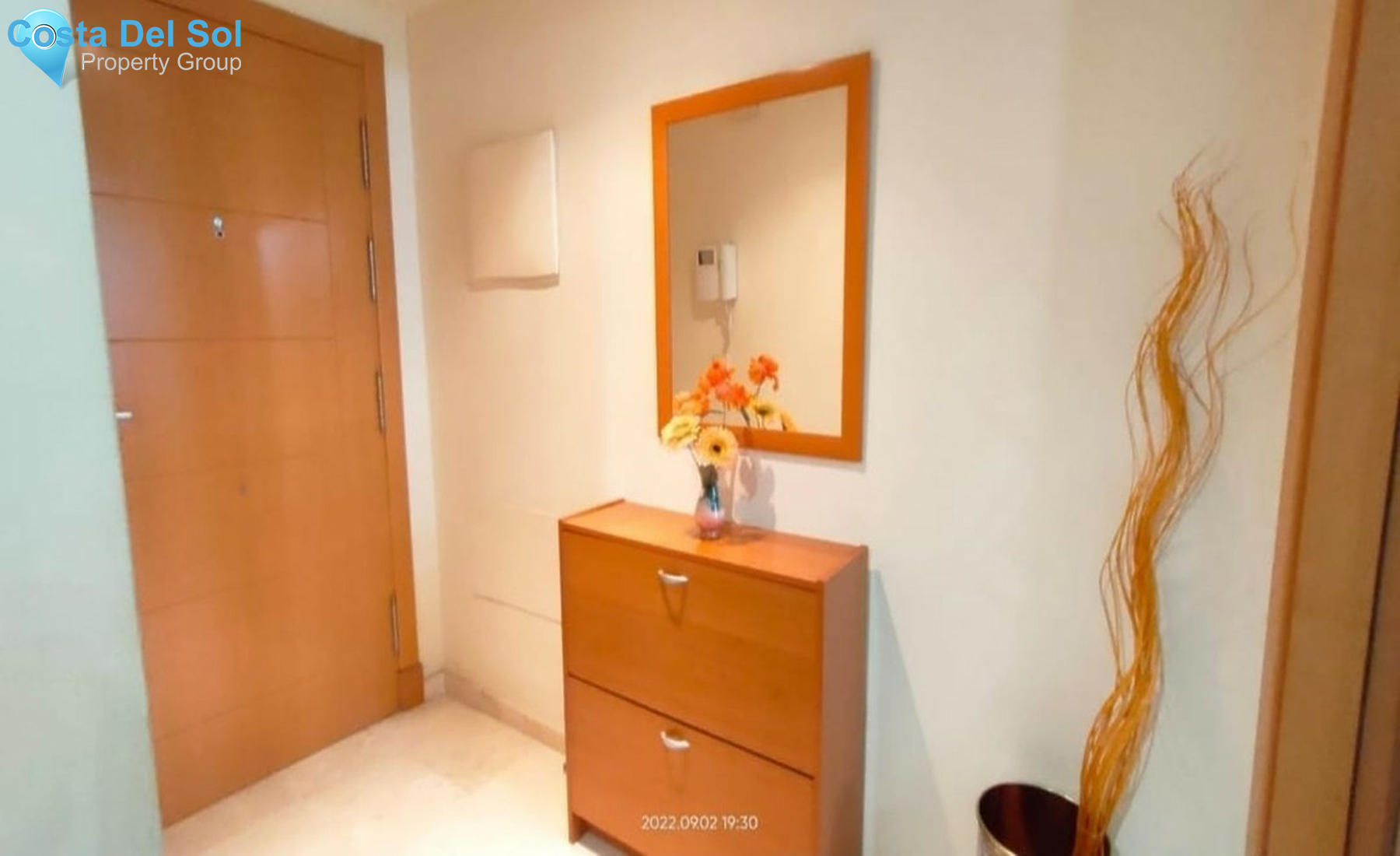 Middle Floor Apartment in Estepona-1504254